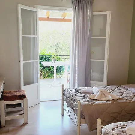 Aristea Apartment *